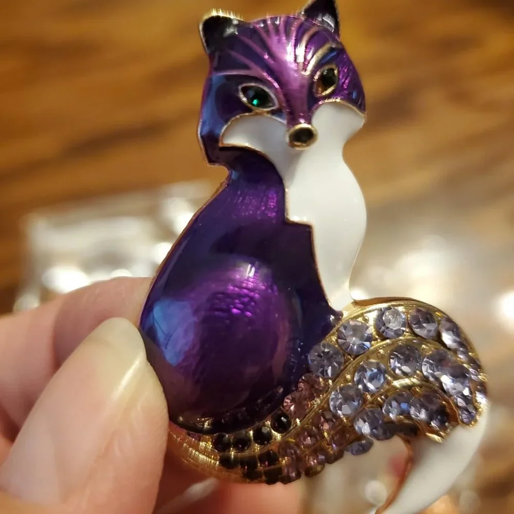 NWOT - Rhinestone Enamel Fox Brooches & 3D Floating Jewelry Display Case - Picture 2 of 11